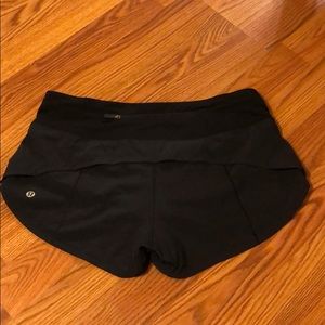Lululemon hotty-hot Speed Shorts